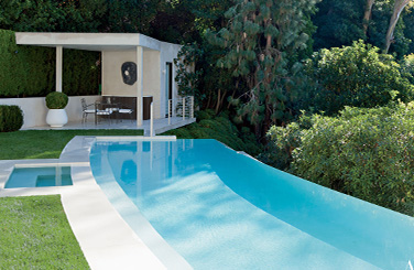 Infinity Edge Pool Design - Hamptons Happiness